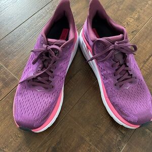 Women's Hoka Clifton 8 Purple Shoe